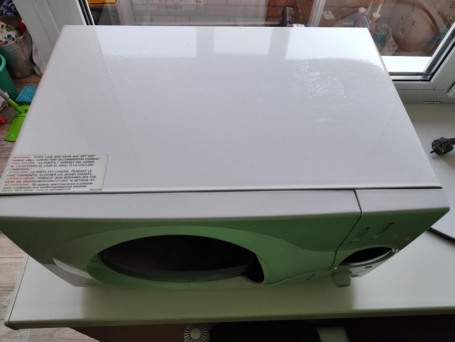 Продам микроволновку Samsung