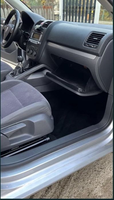 Vând golf 5 motor 1.9