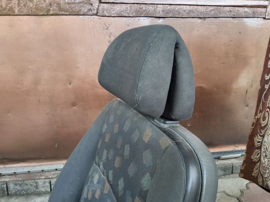 Автосидения от мерседес, капитанские.