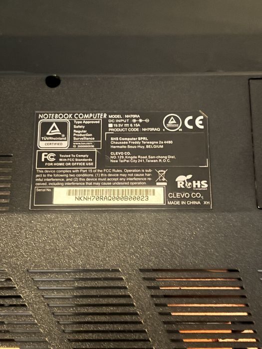 Clevo Gaming 17,3”• Procesor i7-9750H• 16gb ram• Gtx 1650• SSD 512