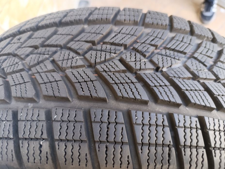Нови гуми Good year 235/60/18 Ultra grip Performance+, dot 2025