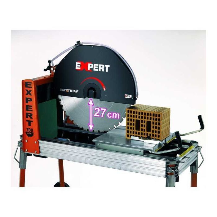 Inchiriez masina de taiat caramida si pavaj disc 700 la 220 V