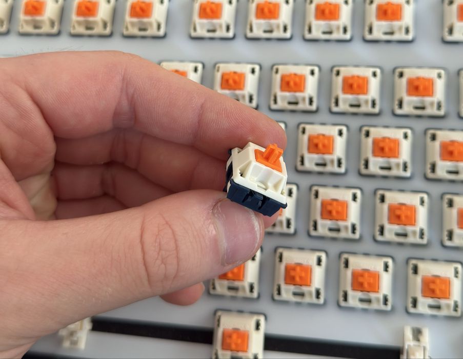 100 Switch-uri Cherry MX Falcon Heavy Tactile