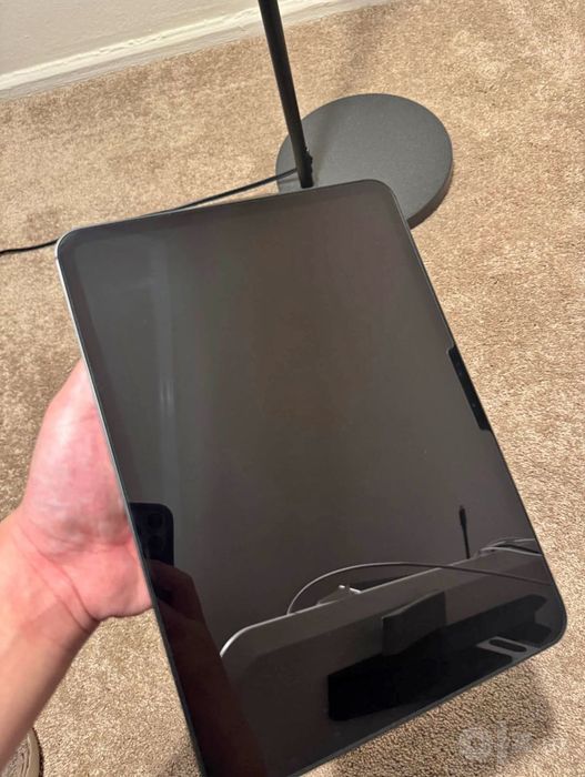 Ipad pro 11 M2 4th generation E-sim