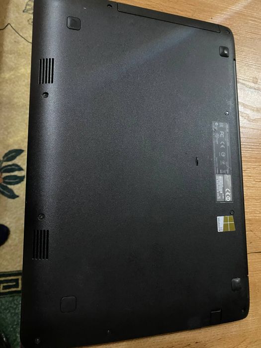 Компьютер Asus..