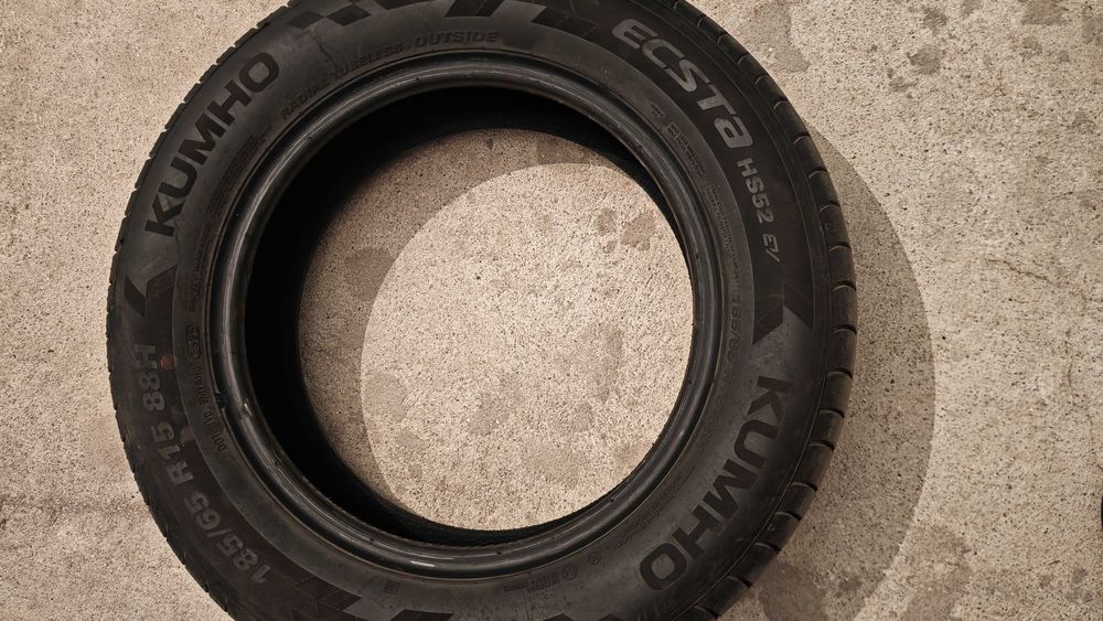 Гуми KUMHO HS52 EV 185/65 R15/ 88H - летни за EV