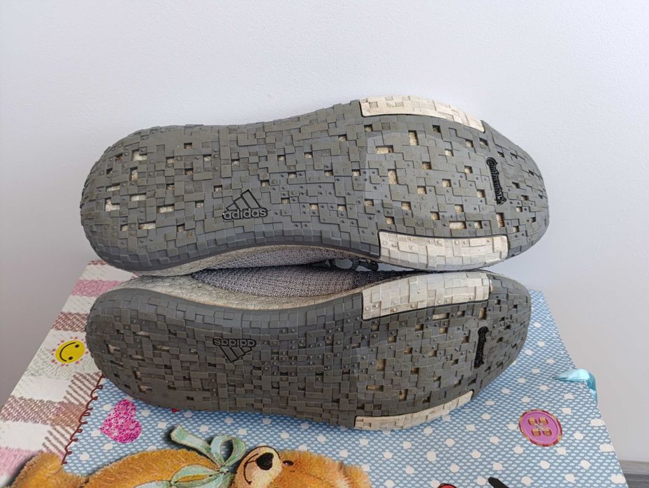 ''Adidas Pulseboost HD''оригинални маратонки 45 номер