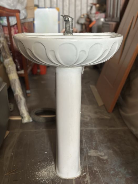 Продам раковину тюльпан