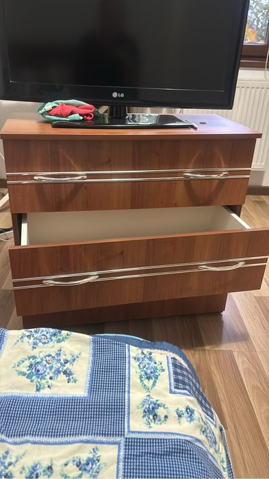 Comoda TV folosita, in stare buna
