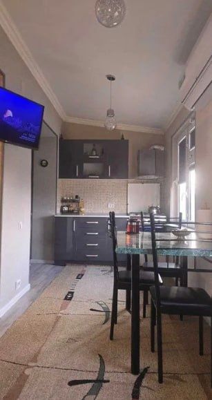 Продаётся Мирабад ТШевченка 2/5/5 с мебелью техникой ремонт хороший !