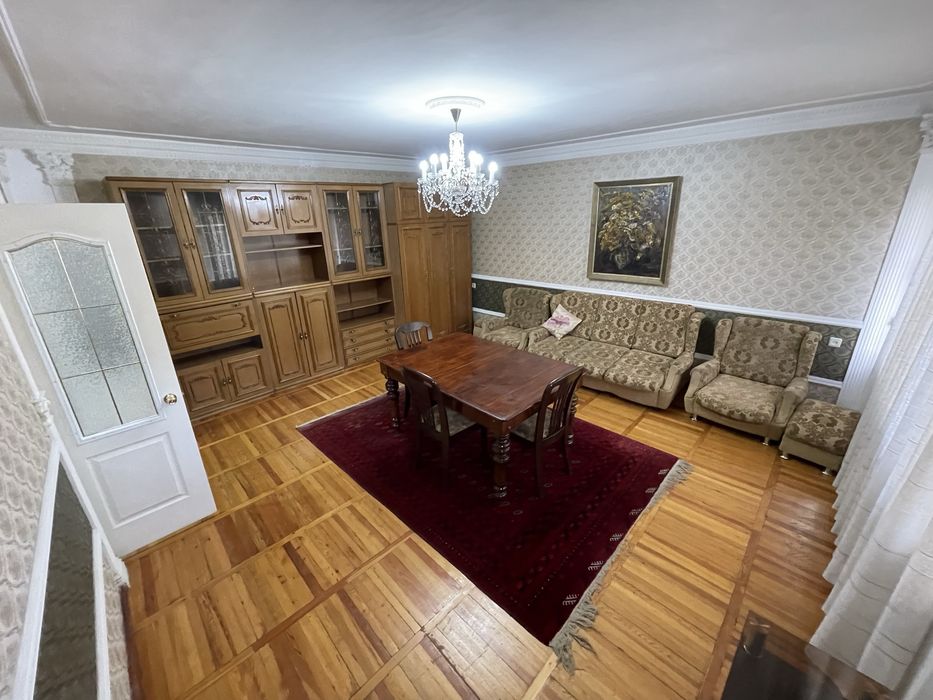 Сдается 5-ком. кв. возле наб. Анхор, ул. Ю. Раджаби, м. Космонавты