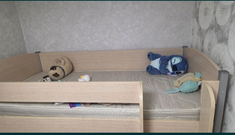 Двух ярусная кровать