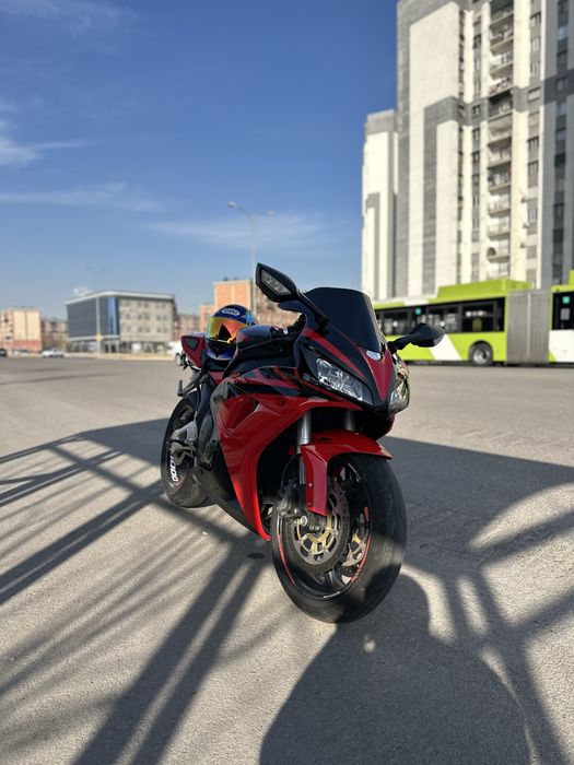Продается Honda Sbr 1000 rr в хорошем состоянии док есть