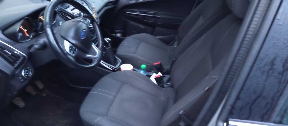 Vand Sau schimb Ford b max ecoboost 2013  cu motorul avariat(nu merge)