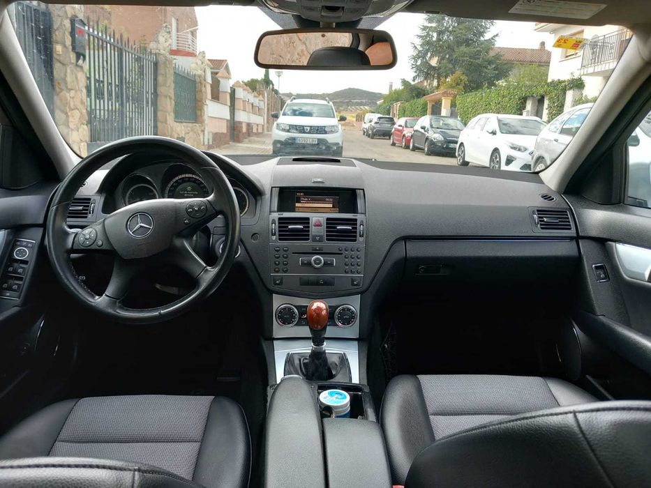 Mercedes-Benz c220