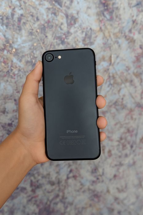 iPhone 7 идеальное состояние