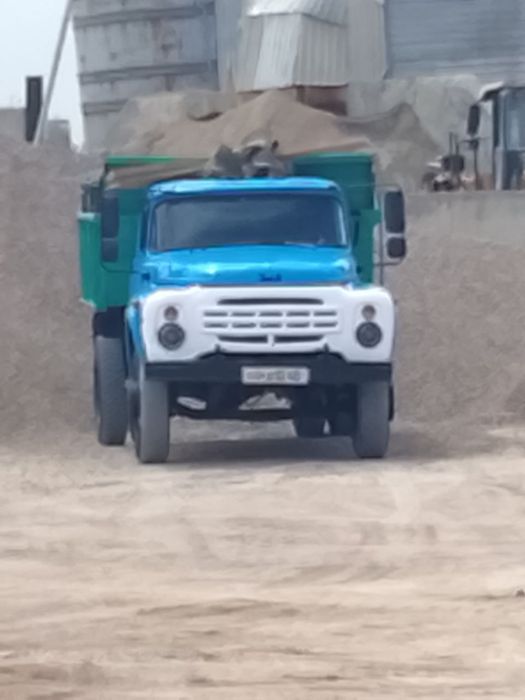ZIL-130 Samosval (1990-yil)
Yili: 1990
Dvigatel: ZIL motori, yangi kap