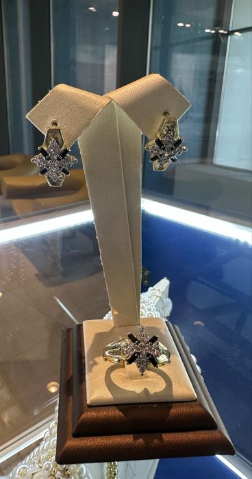 Продаю стильный комплекы:серьги + кольцо