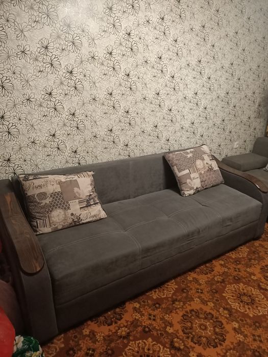 Камод тумбочка диван тахта стол горка