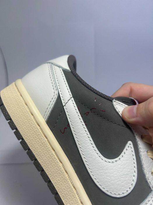 Jordan 1 Travis Scott Reverse Mocha
