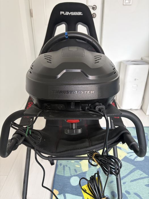 Волан Thrustmaster T300 + скоростен лост Thrustmaster