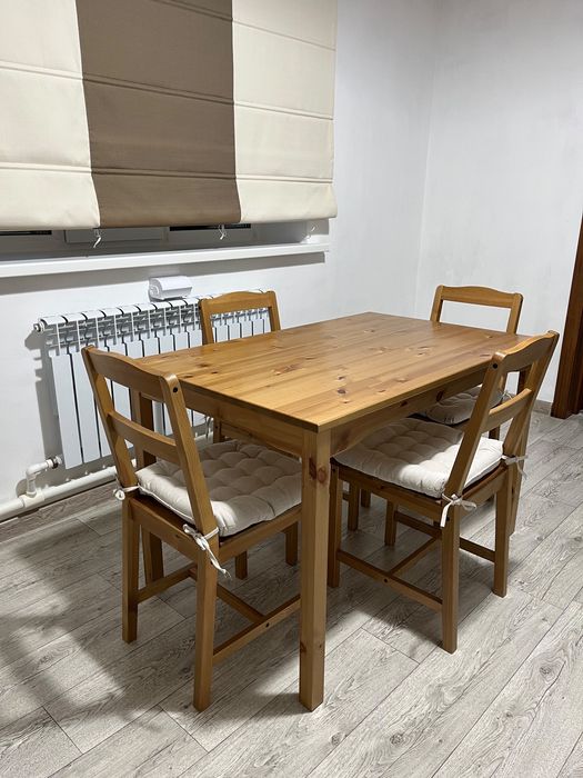 Стол обеденный и стулья IKEA