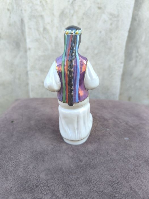 Статуэтка узбечка