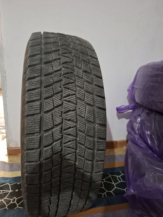Шини зимний 225/60R18