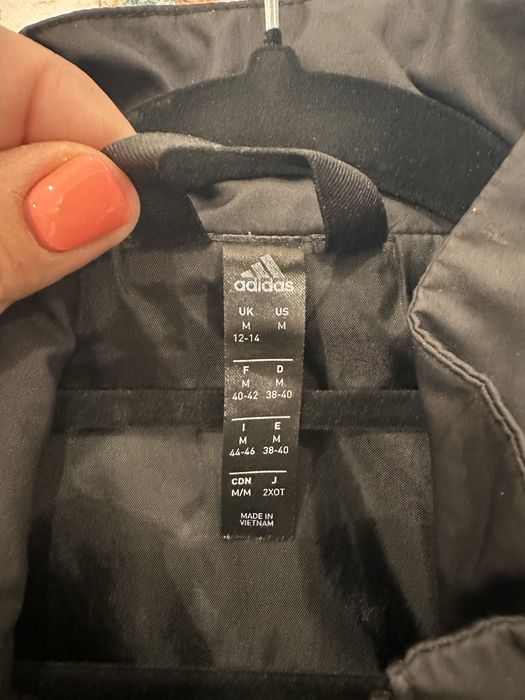 Дамско шушляково яке ADIDAS