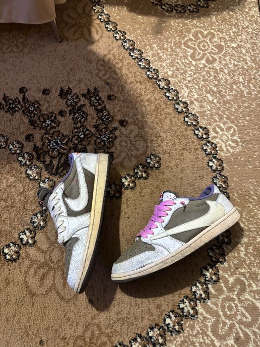 Jordan x Travis Scott mocha