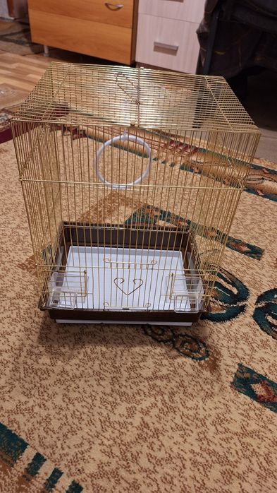 Продам клетку для попугаев