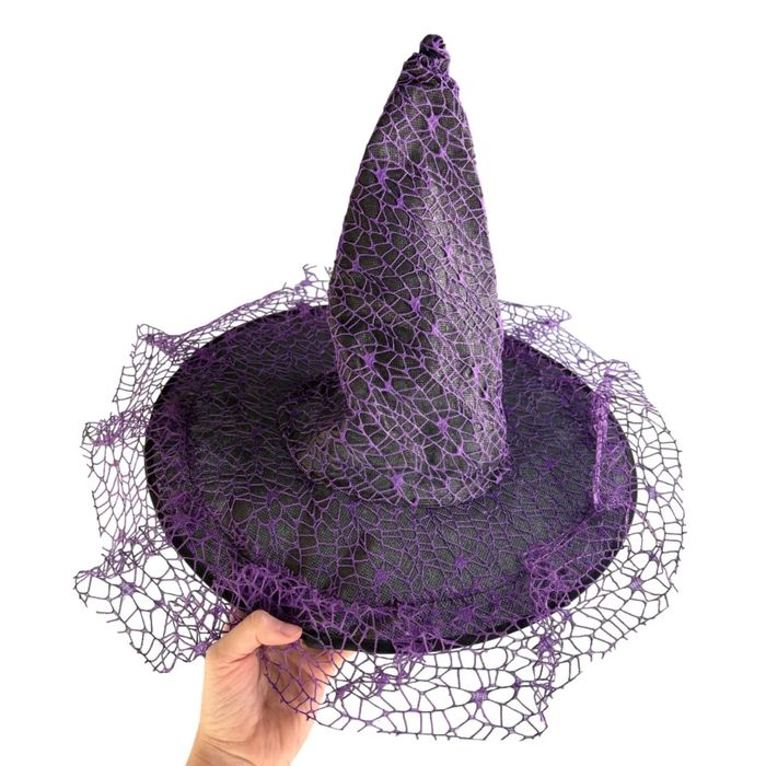 Остроконечная шляпа ведьмы