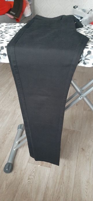 Продаю мужские брюки