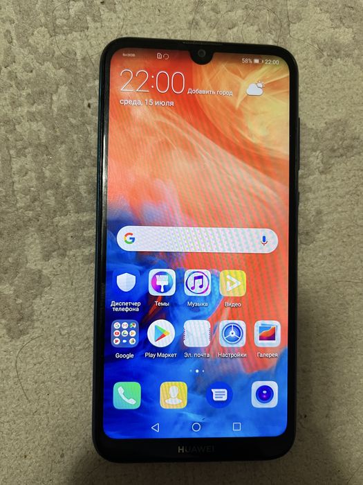 продается смартфон HUAWEI Y7 2019