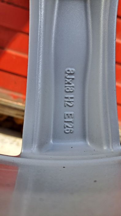 Оригинални джанти за Ауди 18 цола ЕТ26 гуми 245 45 18