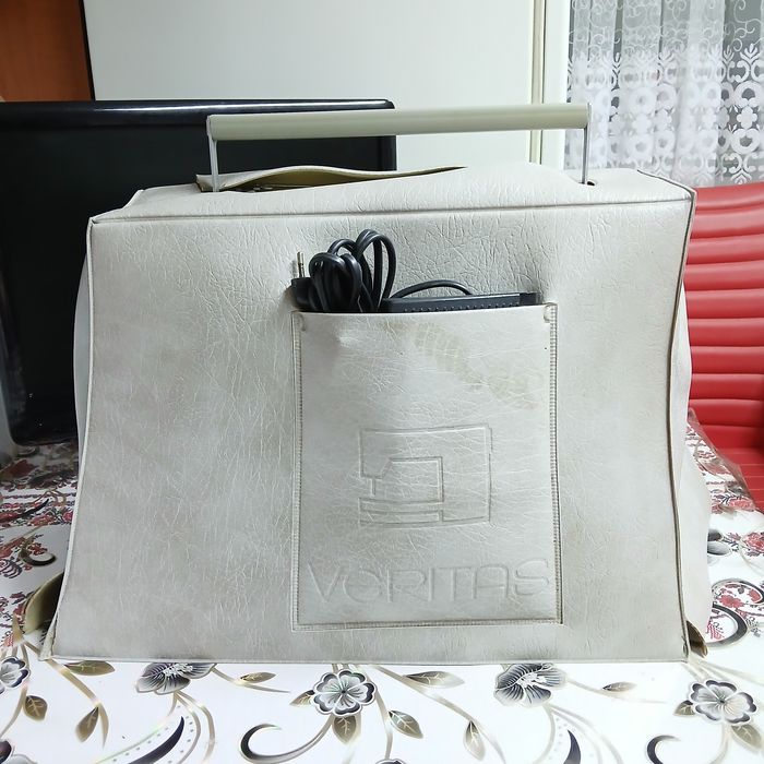 Masina de cusut VERITAS cu graifar industrial rotativ