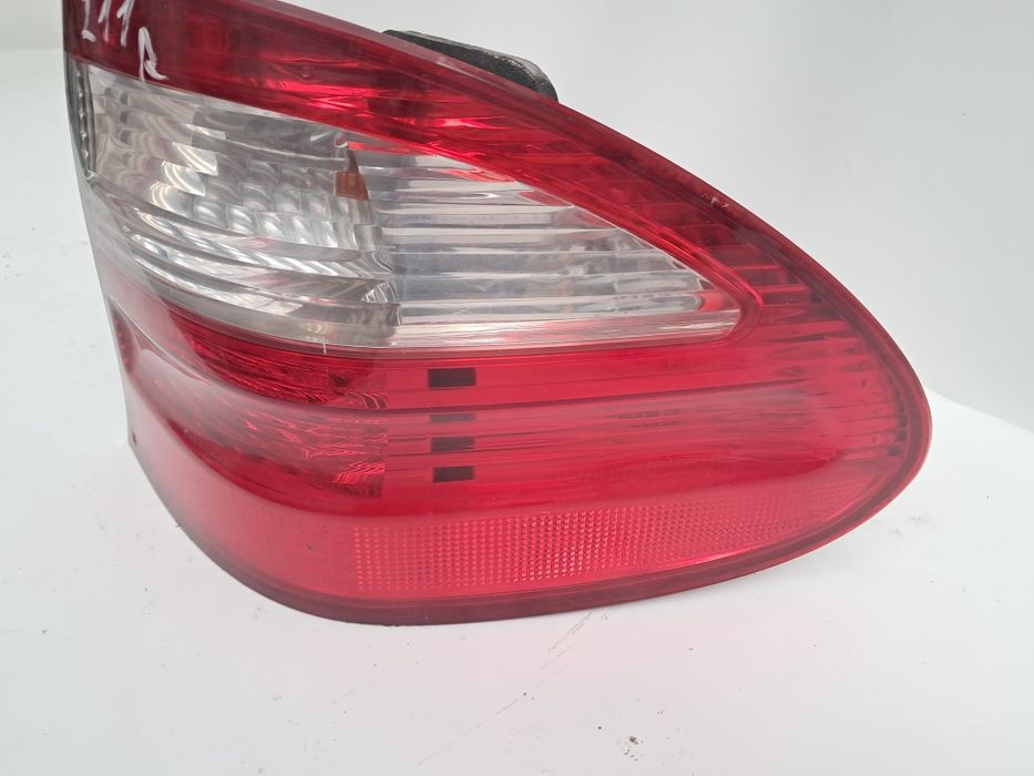 Стоп десен комби Mercedes W211