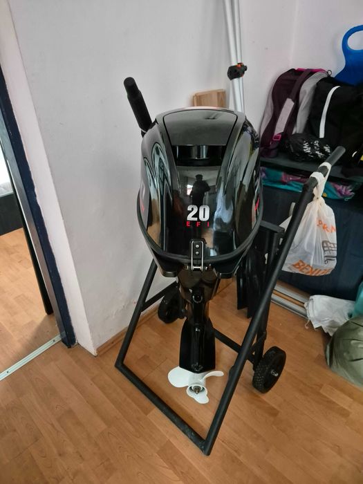 Vând barca gonflabila KOLIBRI KM 450 DSL / Vând Motor PARSUN 20 HP