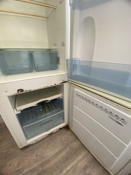 Срочно продам холодильник