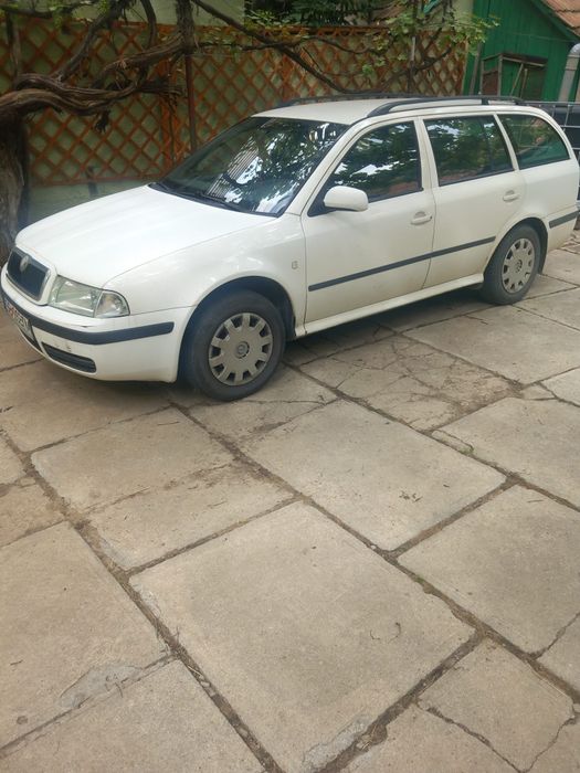 Vând skoda Octavia