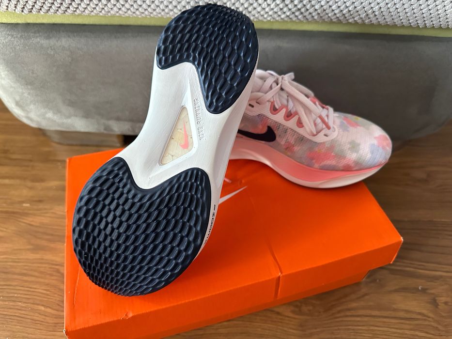 Nike ZoomX маратонки / обувки