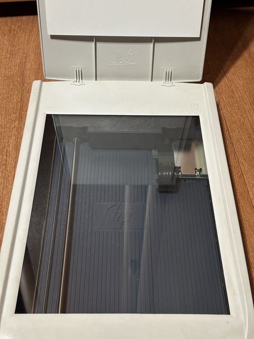 Сканер HP scanjet 2400