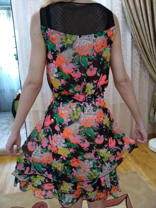 Продается костюм на девушку.