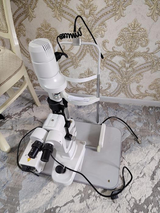 Щелевая лампа глазной