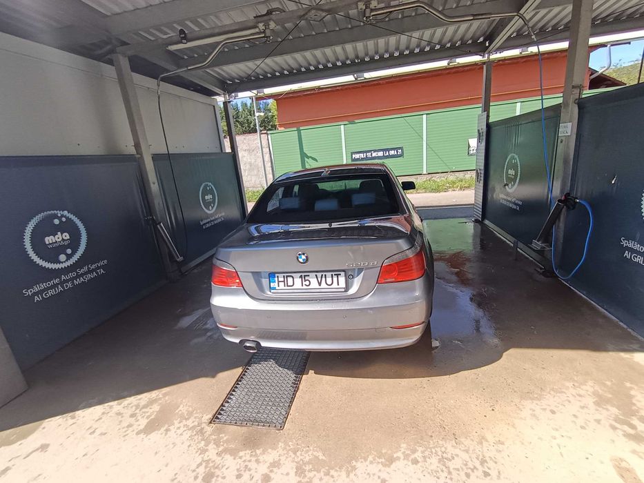 BMW 5 Series 2009 — imagine 4