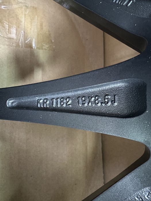 19-ки 5х114.3 - Japan Racing JR11 - NEW