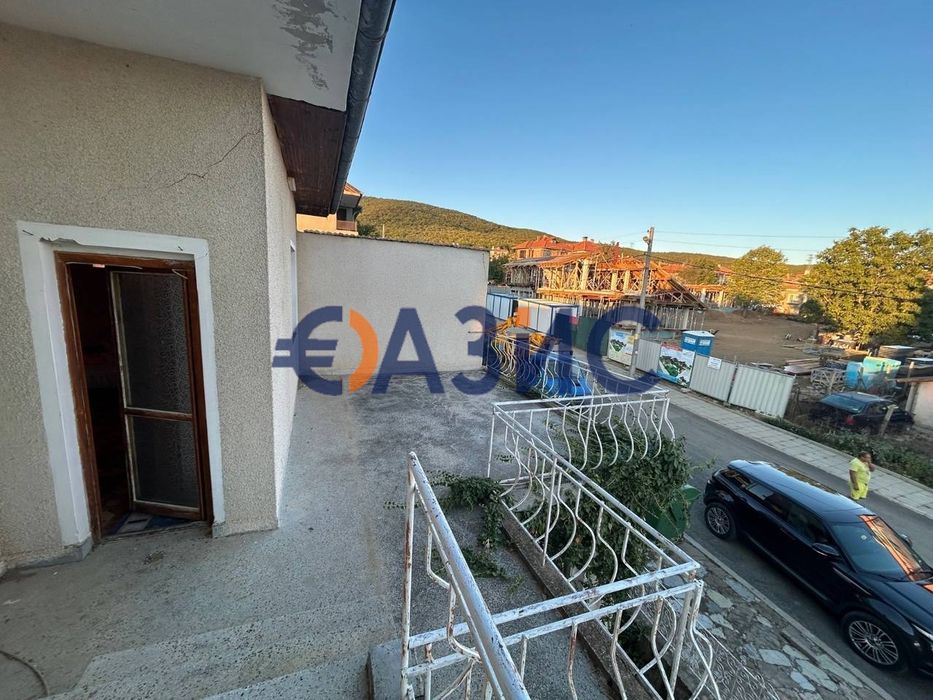 Продава се Къща в с. Кошарица, Област Бургас - 300 кв.м за 934 €/кв.м - Снимка #9