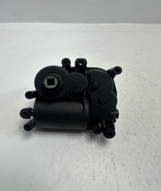 Motoras clapeta aeroterma 6388290001 Mercedes-Benz Vito W638