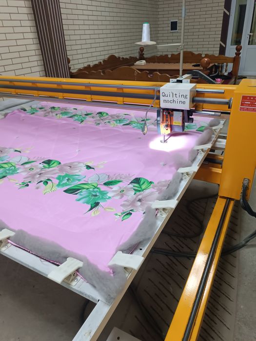 Sentifon ko'rpa qavish mashinkasi sotiladi oilaviy beznes uchun qulay