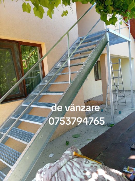 Scări metalice zincate